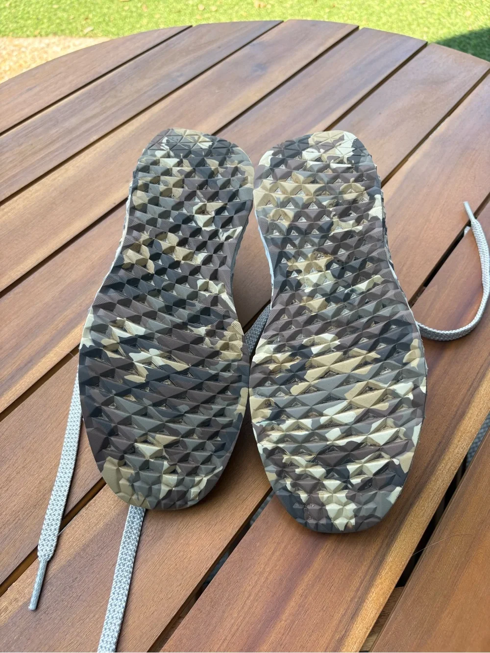 NOBULL Women’s Wild Sand Knit Runners - EUC
